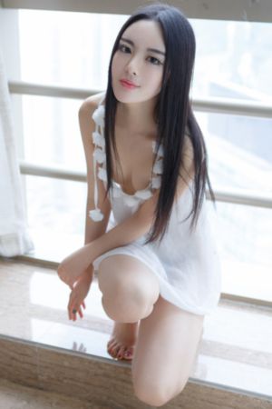 在亡夫灵前翻云覆雨在线看