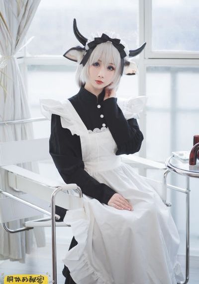 美女搞鸡视频