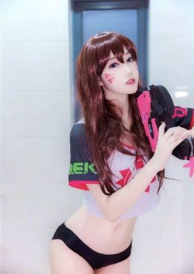 扒开老师双腿猛进入喷水视频